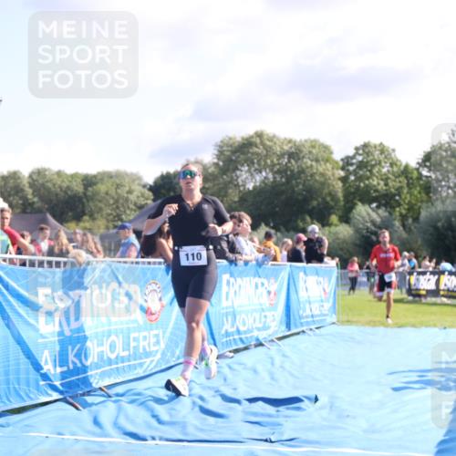 25.08.2024 - Elbe Triathlon Hamburg H.Heesch http://msf.ph/oto/6854573 25.08.2024 10:51:49 Ziel 110, 284 meine-sportfotos.de