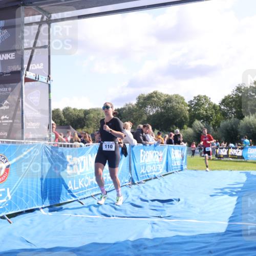25.08.2024 - Elbe Triathlon Hamburg H.Heesch http://msf.ph/oto/6854590 25.08.2024 10:51:50 Ziel 110, 284 meine-sportfotos.de