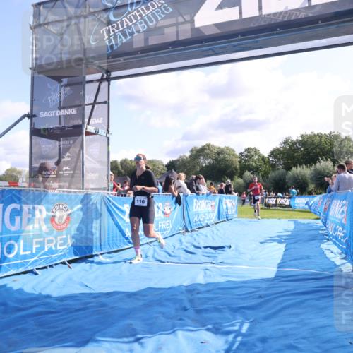 25.08.2024 - Elbe Triathlon Hamburg H.Heesch http://msf.ph/oto/6854612 25.08.2024 10:51:50 Ziel 110, 284 meine-sportfotos.de