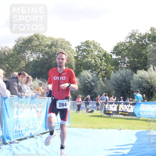 25.08.2024 - Elbe Triathlon Hamburg H.Heesch http://msf.ph/oto/6854621 25.08.2024 10:51:52 Ziel 110, 235, 284 meine-sportfotos.de