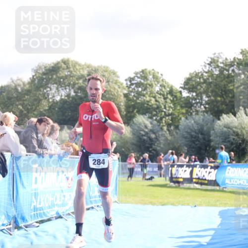 25.08.2024 - Elbe Triathlon Hamburg H.Heesch http://msf.ph/oto/6854629 25.08.2024 10:51:52 Ziel 110, 235, 284 meine-sportfotos.de