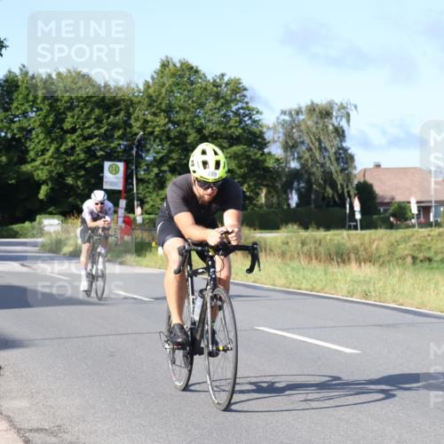 25.08.2024 - Elbe Triathlon Hamburg Fuchs,  Jonas http://msf.ph/oto/6854682 25.08.2024 09:17:44 Radfahren 1851, 289, 323, 265 meine-sportfotos.de