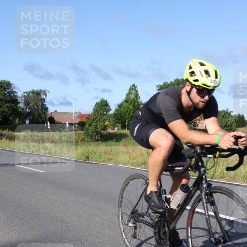 25.08.2024 - Elbe Triathlon Hamburg Fuchs,  Jonas http://msf.ph/oto/6854704 25.08.2024 09:17:45 Radfahren 1851, 289, 323, 265 meine-sportfotos.de