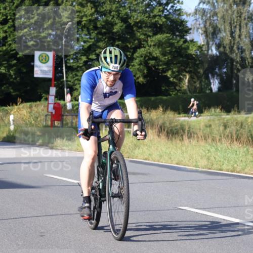 25.08.2024 - Elbe Triathlon Hamburg Fuchs,  Jonas http://msf.ph/oto/6854737 25.08.2024 09:17:49 Radfahren 289, 323, 265, 71 meine-sportfotos.de