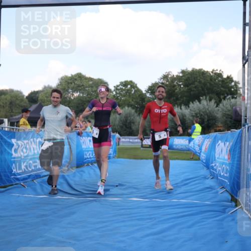 25.08.2024 - Elbe Triathlon Hamburg H.Heesch http://msf.ph/oto/6854752 25.08.2024 16:07:15 Ziel  meine-sportfotos.de