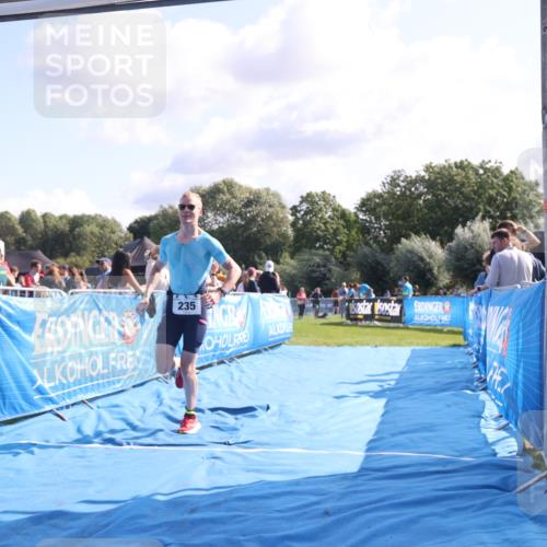 25.08.2024 - Elbe Triathlon Hamburg H.Heesch http://msf.ph/oto/6854757 25.08.2024 10:52:00 Ziel 235 meine-sportfotos.de