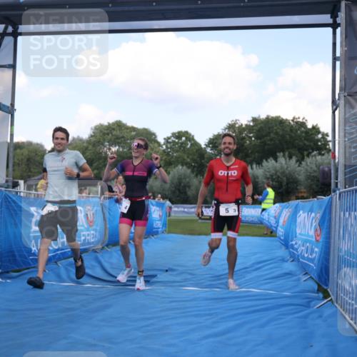 25.08.2024 - Elbe Triathlon Hamburg H.Heesch http://msf.ph/oto/6854787 25.08.2024 16:07:15 Ziel  meine-sportfotos.de