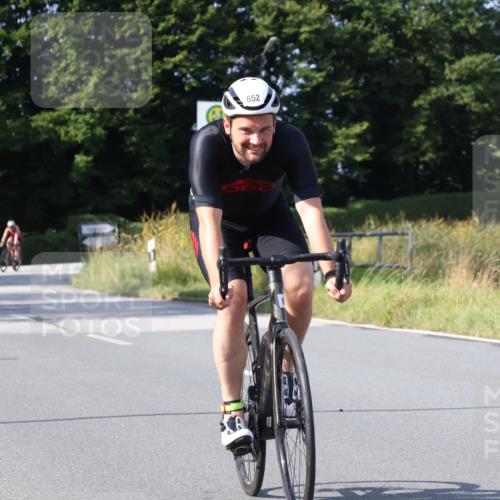 25.08.2024 - Elbe Triathlon Hamburg Fuchs,  Jonas http://msf.ph/oto/6854791 25.08.2024 10:37:33 Radfahren 660, 767, 700, 611, 569, 652, 639 meine-sportfotos.de
