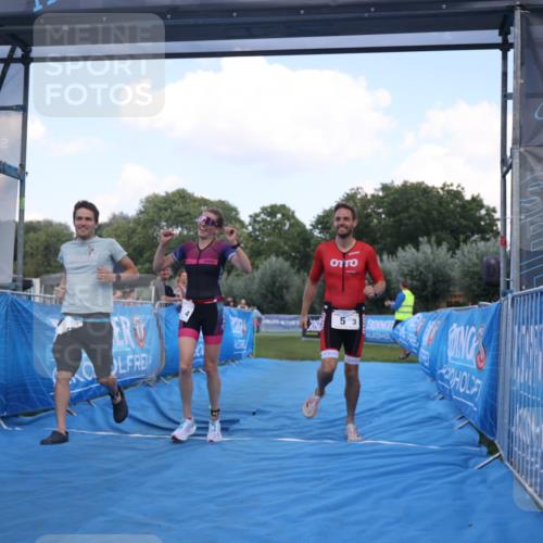 25.08.2024 - Elbe Triathlon Hamburg H.Heesch http://msf.ph/oto/6854798 25.08.2024 16:07:15 Ziel  meine-sportfotos.de