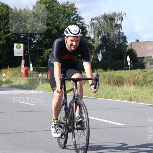 25.08.2024 - Elbe Triathlon Hamburg Fuchs,  Jonas http://msf.ph/oto/6854801 25.08.2024 10:37:33 Radfahren 660, 767, 700, 611, 569, 652, 639 meine-sportfotos.de