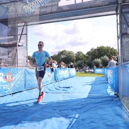 25.08.2024 - Elbe Triathlon Hamburg H.Heesch http://msf.ph/oto/6854804 25.08.2024 10:52:00 Ziel 235 meine-sportfotos.de