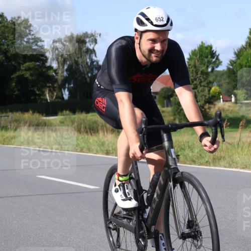 25.08.2024 - Elbe Triathlon Hamburg Fuchs,  Jonas http://msf.ph/oto/6854817 25.08.2024 10:37:34 Radfahren 660, 767, 700, 611, 569, 652, 639 meine-sportfotos.de