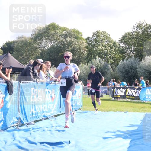 25.08.2024 - Elbe Triathlon Hamburg H.Heesch http://msf.ph/oto/6854825 25.08.2024 10:52:28 Ziel 137, 396 meine-sportfotos.de