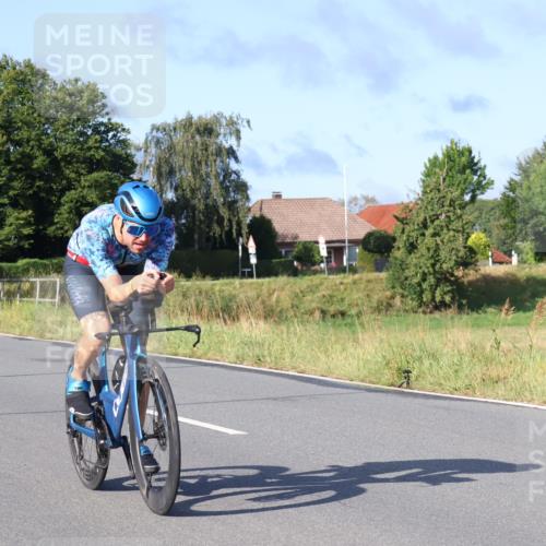 25.08.2024 - Elbe Triathlon Hamburg Fuchs,  Jonas http://msf.ph/oto/6854849 25.08.2024 09:17:55 Radfahren 265, 71, 229, 187 meine-sportfotos.de