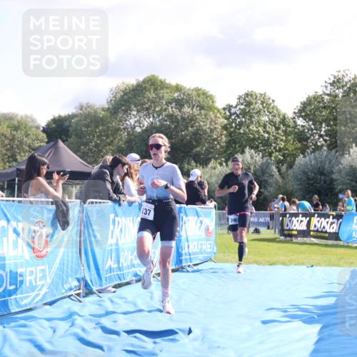 25.08.2024 - Elbe Triathlon Hamburg H.Heesch http://msf.ph/oto/6854851 25.08.2024 10:52:28 Ziel 137, 396 meine-sportfotos.de