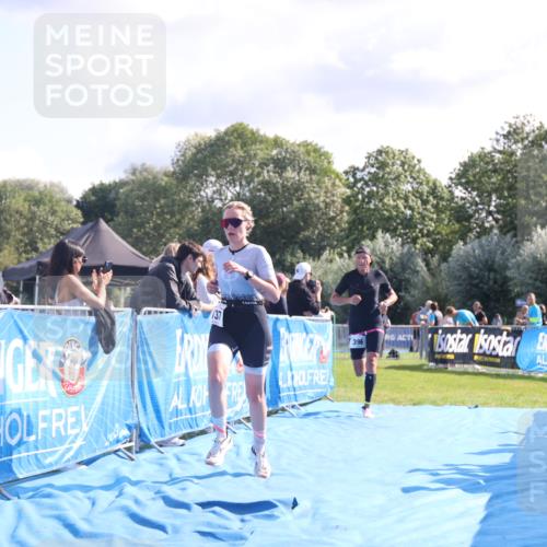25.08.2024 - Elbe Triathlon Hamburg H.Heesch http://msf.ph/oto/6854857 25.08.2024 10:52:28 Ziel 137, 396 meine-sportfotos.de