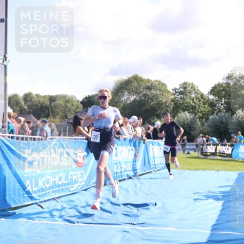 25.08.2024 - Elbe Triathlon Hamburg H.Heesch http://msf.ph/oto/6854862 25.08.2024 10:52:28 Ziel 137, 396 meine-sportfotos.de