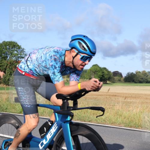 25.08.2024 - Elbe Triathlon Hamburg Fuchs,  Jonas http://msf.ph/oto/6854867 25.08.2024 09:17:56 Radfahren 71, 229, 187 meine-sportfotos.de