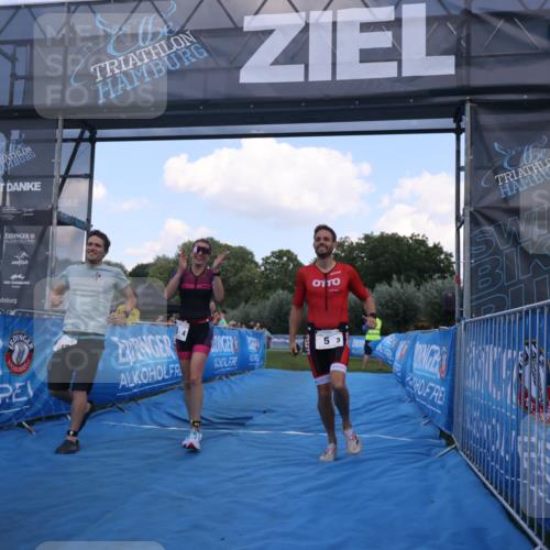 25.08.2024 - Elbe Triathlon Hamburg H.Heesch http://msf.ph/oto/6854877 25.08.2024 16:07:16 Ziel  meine-sportfotos.de