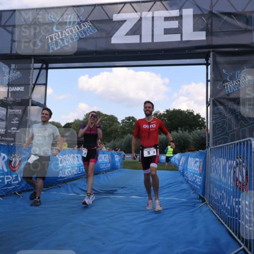 25.08.2024 - Elbe Triathlon Hamburg H.Heesch http://msf.ph/oto/6854879 25.08.2024 16:07:16 Ziel  meine-sportfotos.de