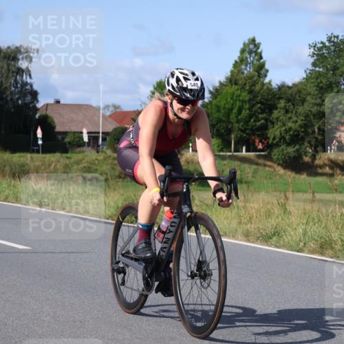 25.08.2024 - Elbe Triathlon Hamburg Fuchs,  Jonas http://msf.ph/oto/6854910 25.08.2024 10:37:42 Radfahren 540, 537, 712 meine-sportfotos.de