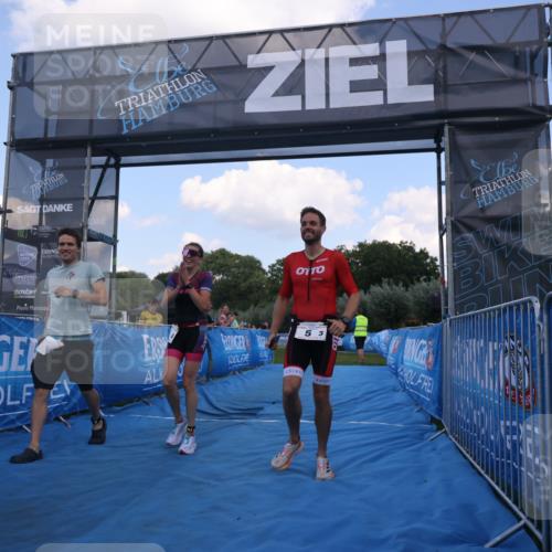 25.08.2024 - Elbe Triathlon Hamburg H.Heesch http://msf.ph/oto/6854923 25.08.2024 16:07:16 Ziel  meine-sportfotos.de