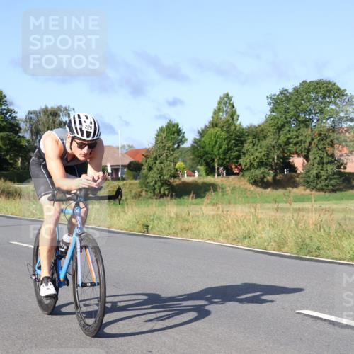 25.08.2024 - Elbe Triathlon Hamburg Fuchs,  Jonas http://msf.ph/oto/6854928 25.08.2024 09:17:59 Radfahren 71, 229, 187 meine-sportfotos.de