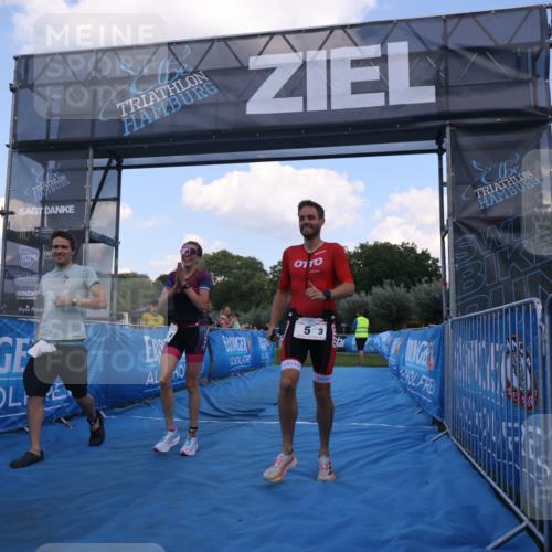 25.08.2024 - Elbe Triathlon Hamburg H.Heesch http://msf.ph/oto/6854929 25.08.2024 16:07:16 Ziel  meine-sportfotos.de