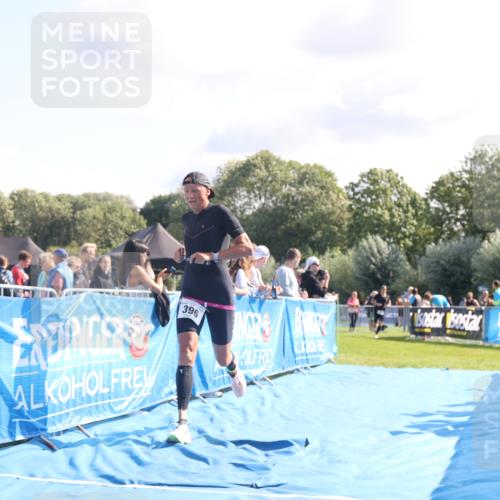 25.08.2024 - Elbe Triathlon Hamburg H.Heesch http://msf.ph/oto/6854932 25.08.2024 10:52:30 Ziel 137, 396 meine-sportfotos.de