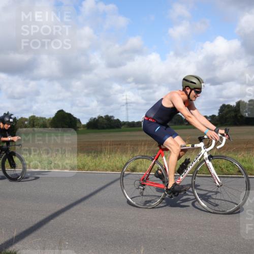 25.08.2024 - Elbe Triathlon Hamburg Fuchs,  Jonas http://msf.ph/oto/6854952 25.08.2024 10:04:23 Radfahren 356, 371, 350, 549 meine-sportfotos.de