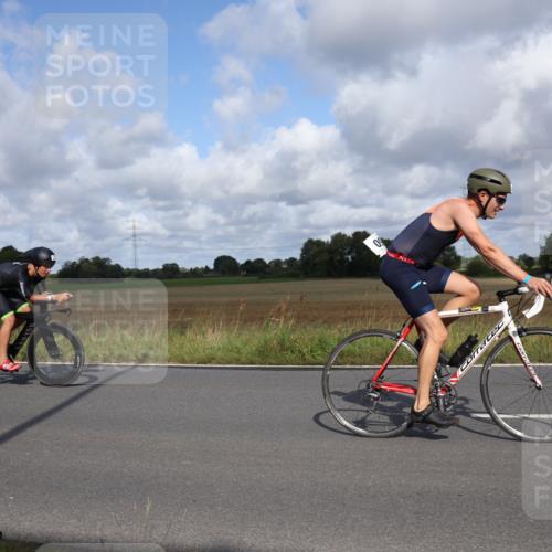 25.08.2024 - Elbe Triathlon Hamburg Fuchs,  Jonas http://msf.ph/oto/6854960 25.08.2024 10:04:23 Radfahren 356, 371, 350, 549 meine-sportfotos.de