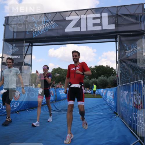 25.08.2024 - Elbe Triathlon Hamburg H.Heesch http://msf.ph/oto/6854968 25.08.2024 16:07:16 Ziel  meine-sportfotos.de