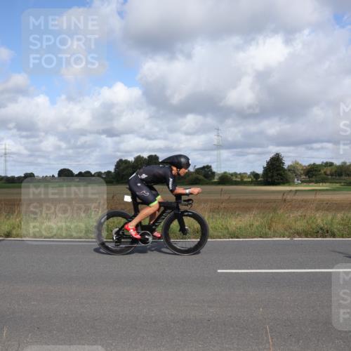 25.08.2024 - Elbe Triathlon Hamburg Fuchs,  Jonas http://msf.ph/oto/6854972 25.08.2024 10:04:23 Radfahren 356, 371, 350, 549 meine-sportfotos.de