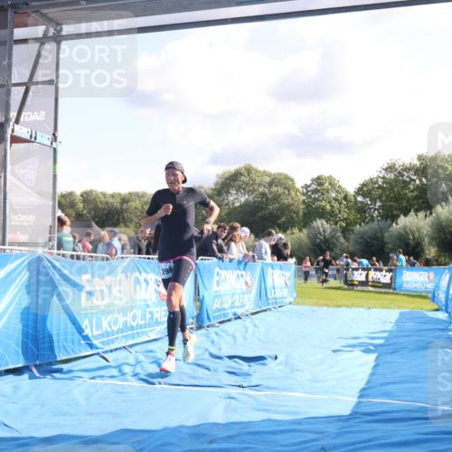 25.08.2024 - Elbe Triathlon Hamburg H.Heesch http://msf.ph/oto/6854984 25.08.2024 10:52:30 Ziel 137, 396 meine-sportfotos.de
