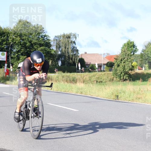 25.08.2024 - Elbe Triathlon Hamburg Fuchs,  Jonas http://msf.ph/oto/6854985 25.08.2024 09:18:02 Radfahren 229, 187, 391 meine-sportfotos.de