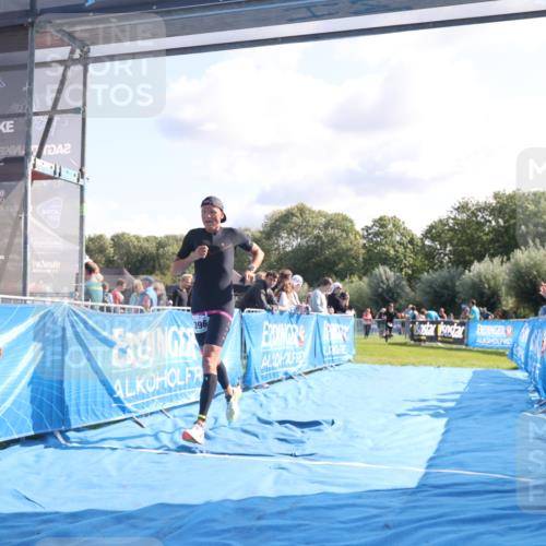 25.08.2024 - Elbe Triathlon Hamburg H.Heesch http://msf.ph/oto/6854992 25.08.2024 10:52:30 Ziel 137, 396 meine-sportfotos.de