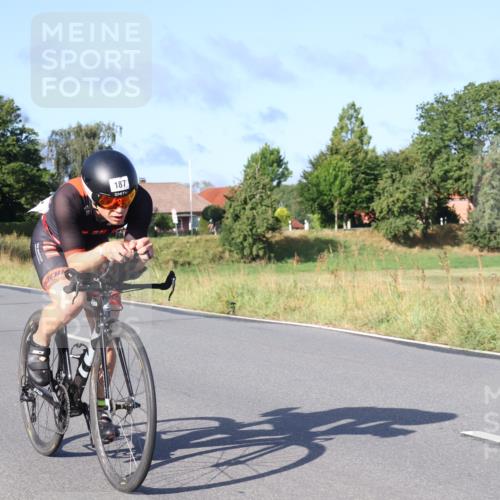 25.08.2024 - Elbe Triathlon Hamburg Fuchs,  Jonas http://msf.ph/oto/6854993 25.08.2024 09:18:02 Radfahren 229, 187, 391 meine-sportfotos.de