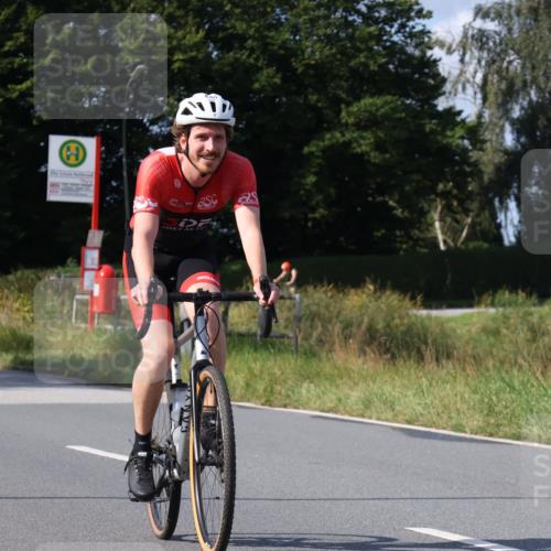 25.08.2024 - Elbe Triathlon Hamburg Fuchs,  Jonas http://msf.ph/oto/6855007 25.08.2024 10:37:50 Radfahren 537, 712, 646, 560, 760 meine-sportfotos.de
