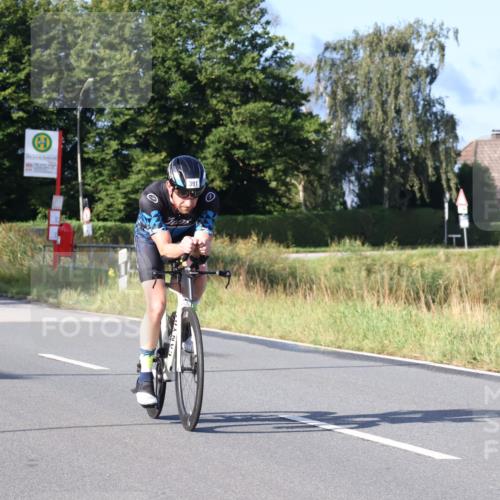 25.08.2024 - Elbe Triathlon Hamburg Fuchs,  Jonas http://msf.ph/oto/6855015 25.08.2024 09:18:08 Radfahren 391, 326, 107, 339 meine-sportfotos.de