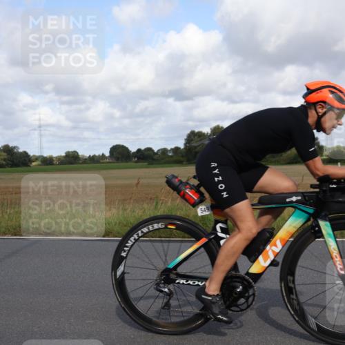 25.08.2024 - Elbe Triathlon Hamburg Fuchs,  Jonas http://msf.ph/oto/6855017 25.08.2024 10:04:26 Radfahren 356, 371, 350, 549 meine-sportfotos.de
