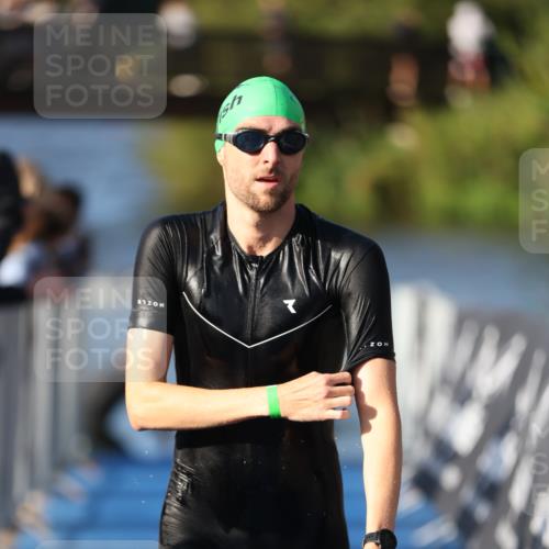 25.08.2024 - Elbe Triathlon Hamburg H.Heesch http://msf.ph/oto/6855024 25.08.2024 09:03:26 Schwimmen 219, 250, 286 meine-sportfotos.de