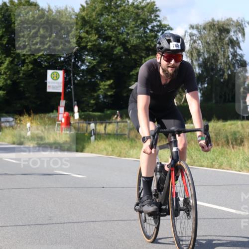 25.08.2024 - Elbe Triathlon Hamburg Fuchs,  Jonas http://msf.ph/oto/6855047 25.08.2024 10:37:56 Radfahren 646, 560, 760, 462, 520, 687 meine-sportfotos.de