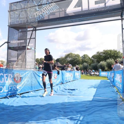 25.08.2024 - Elbe Triathlon Hamburg H.Heesch http://msf.ph/oto/6855048 25.08.2024 10:52:31 Ziel 137, 396 meine-sportfotos.de