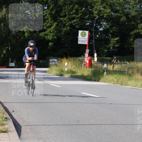 25.08.2024 - Elbe Triathlon Hamburg Fuchs,  Jonas http://msf.ph/oto/6855052 25.08.2024 10:37:57 Radfahren 560, 760, 462, 520, 687, 631 meine-sportfotos.de