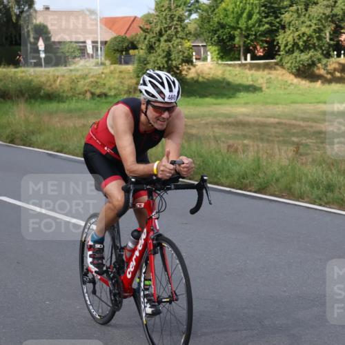 25.08.2024 - Elbe Triathlon Hamburg Fuchs,  Jonas http://msf.ph/oto/6855058 25.08.2024 10:04:57 Radfahren 460, 366, 517, 1851, 234 meine-sportfotos.de
