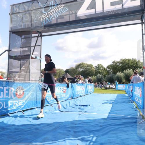 25.08.2024 - Elbe Triathlon Hamburg H.Heesch http://msf.ph/oto/6855082 25.08.2024 10:52:31 Ziel 137, 396 meine-sportfotos.de