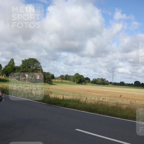 25.08.2024 - Elbe Triathlon Hamburg Fuchs,  Jonas http://msf.ph/oto/6855086 25.08.2024 10:05:03 Radfahren 460, 366, 517, 1851, 234 meine-sportfotos.de