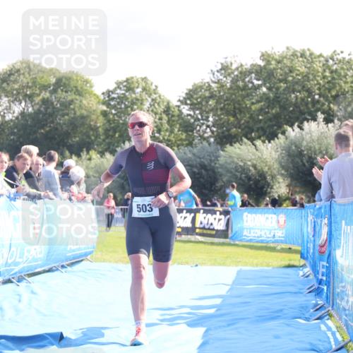 25.08.2024 - Elbe Triathlon Hamburg H.Heesch http://msf.ph/oto/6855107 25.08.2024 10:52:41 Ziel  meine-sportfotos.de