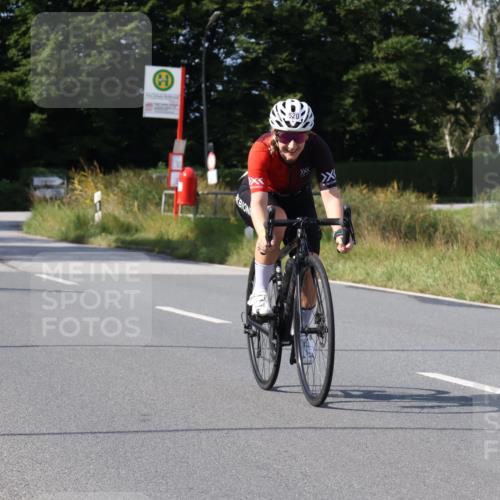 25.08.2024 - Elbe Triathlon Hamburg Fuchs,  Jonas http://msf.ph/oto/6855110 25.08.2024 10:38:01 Radfahren 760, 462, 520, 687, 631, 593 meine-sportfotos.de