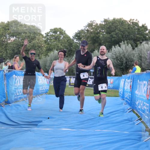 25.08.2024 - Elbe Triathlon Hamburg H.Heesch http://msf.ph/oto/6855113 25.08.2024 16:07:43 Ziel  meine-sportfotos.de